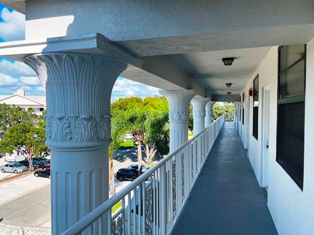 3516 Whitehall Dr #404, West Palm Beach, FL 33401