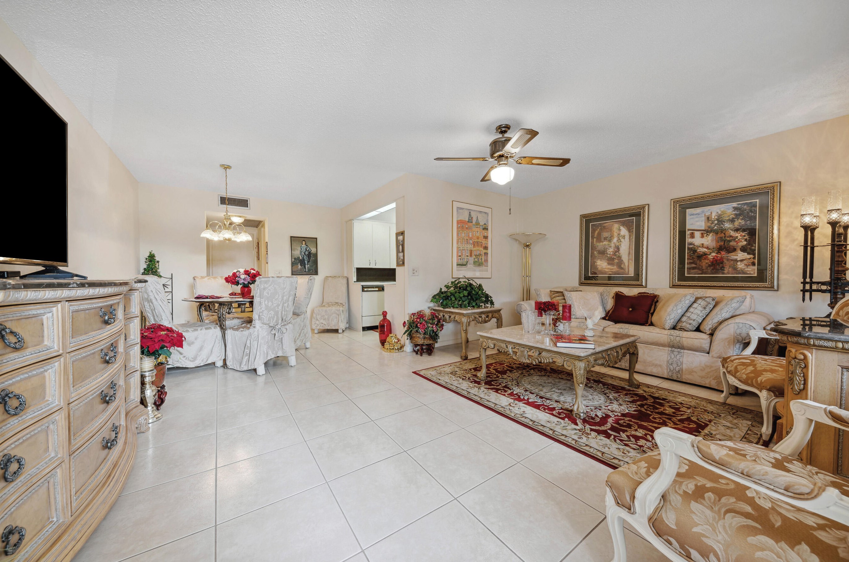 2011 Lincoln A #2011, Boca Raton, FL 33434