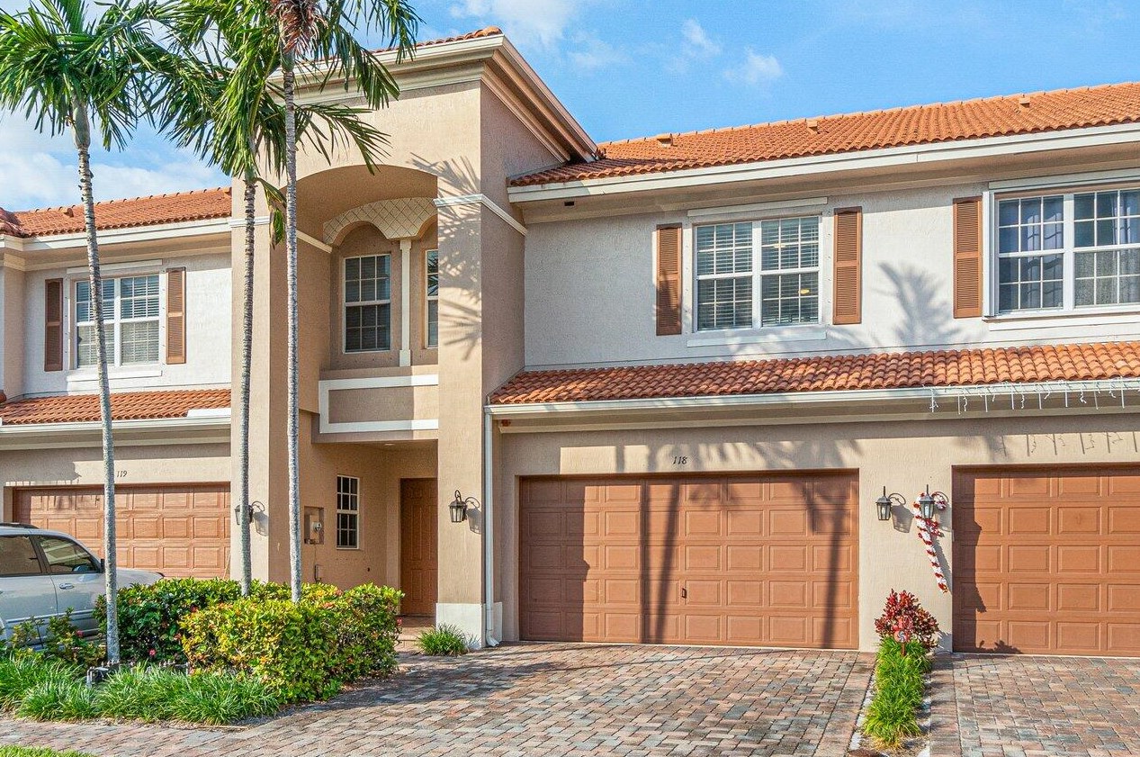 118 Lancaster Rd, Boynton Beach, FL 33426