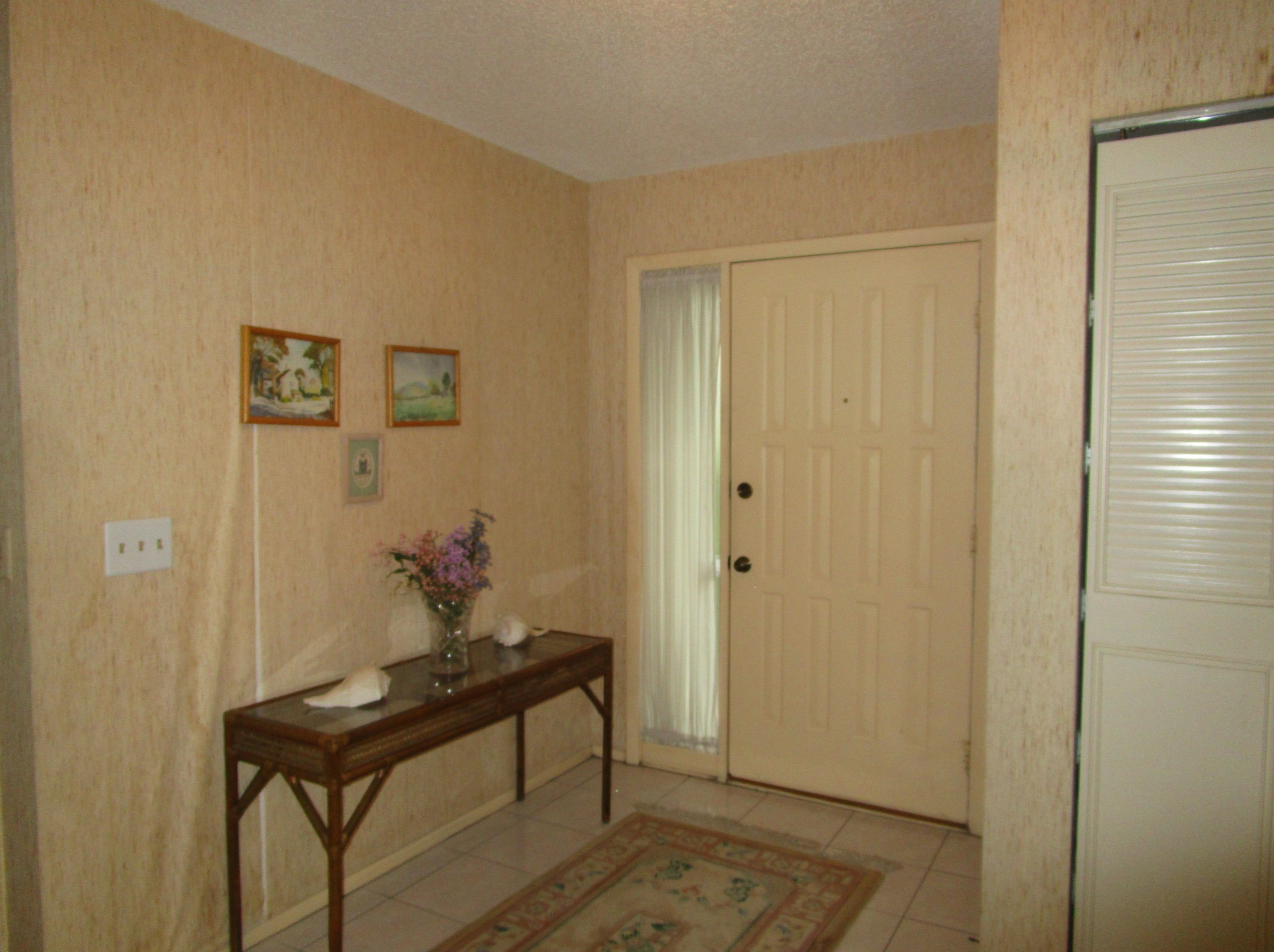 365 Quebec Ct, West Palm Beach, FL 33411