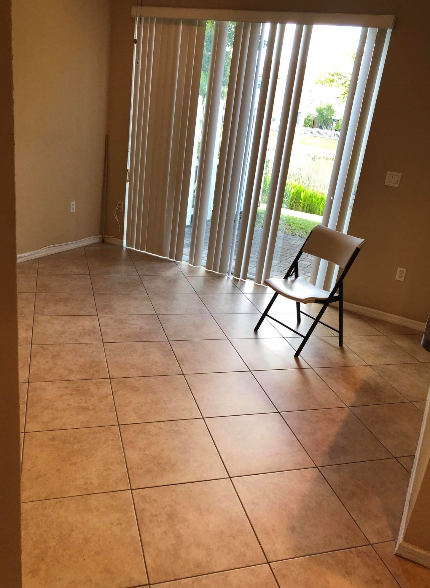 261 Lake Monterey Cir, Boynton Beach, FL 33426