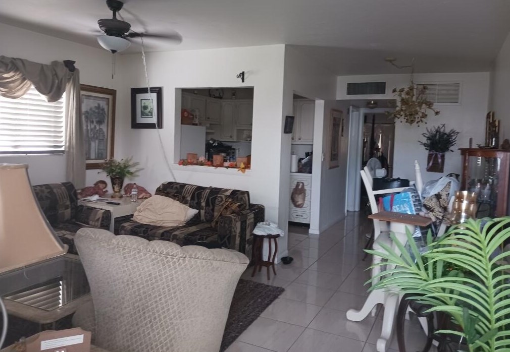 2004 Lake Osborne Dr #4, Lake Worth, FL 33461