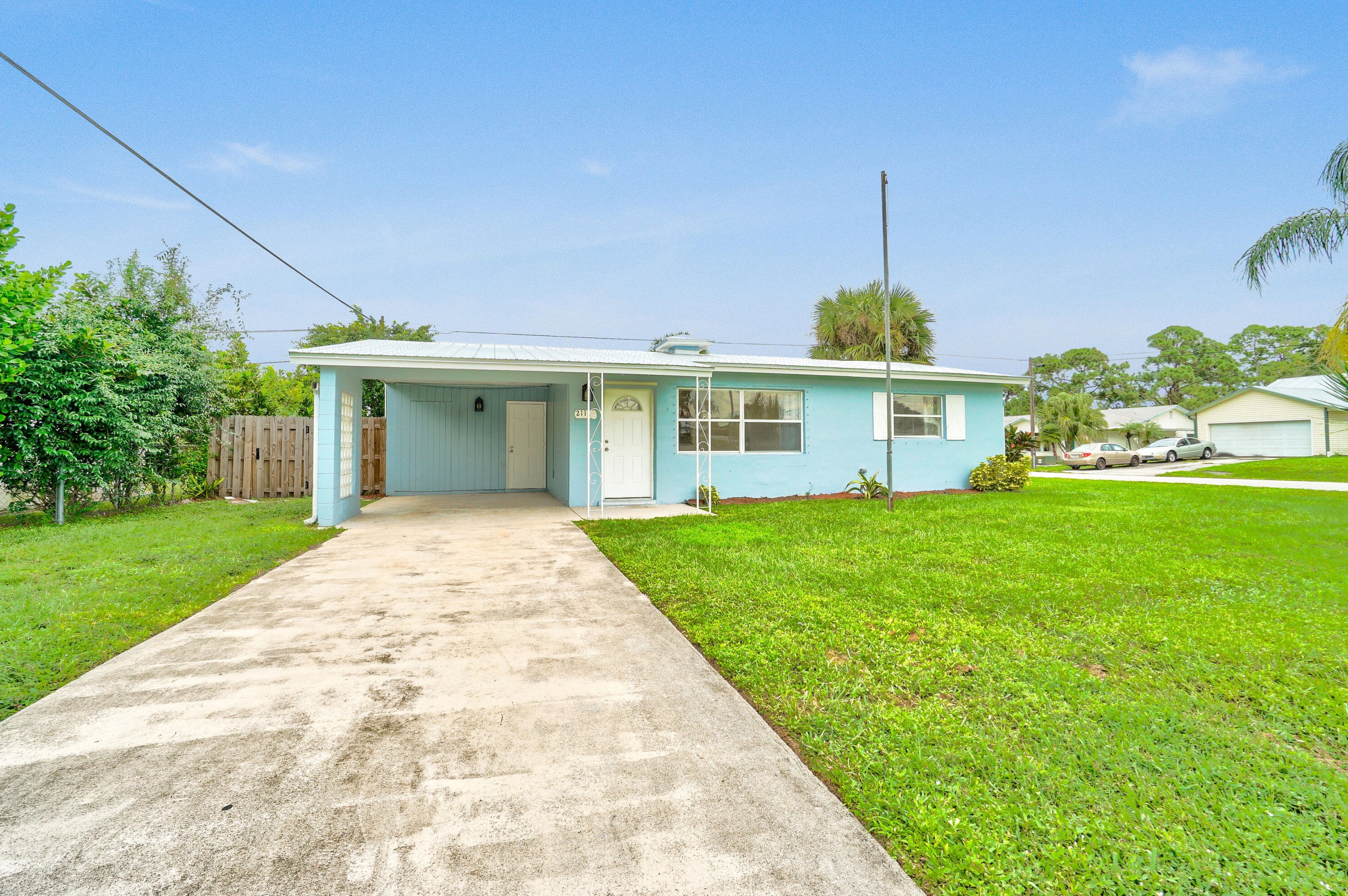 2117 Se Monroe St, Stuart, FL 34997