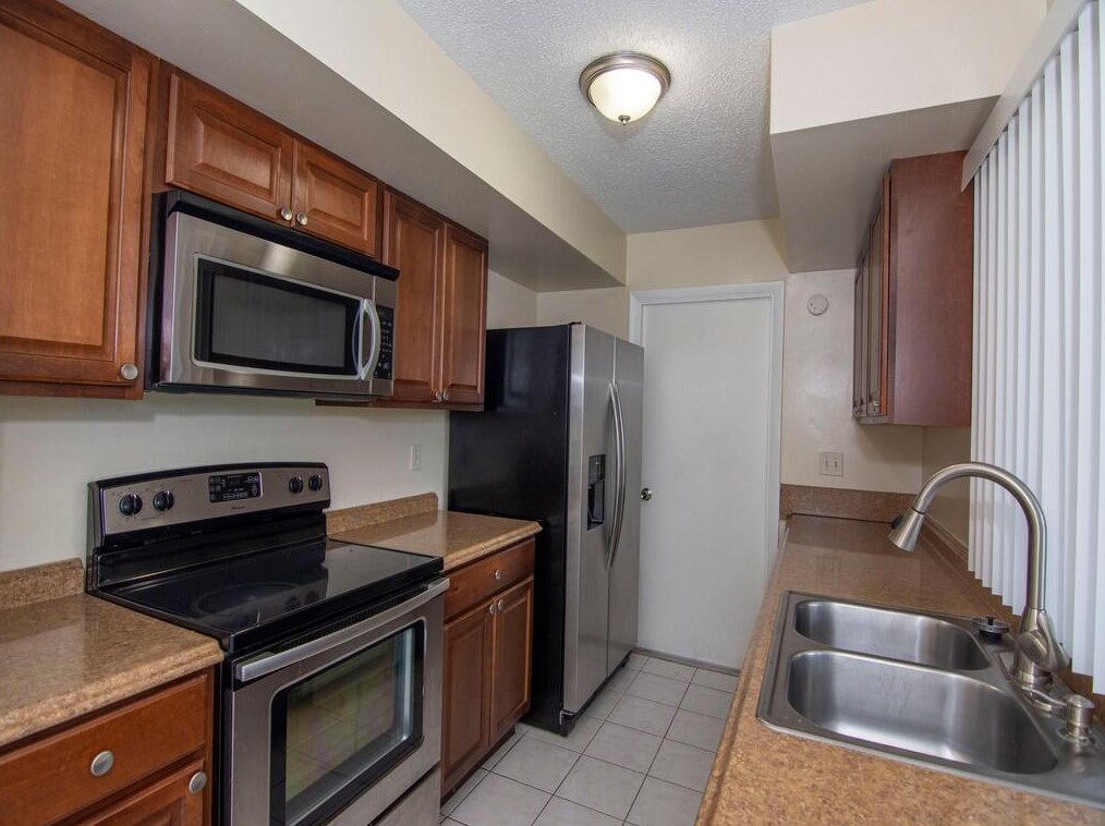 650 Se Evergreen Ter, Fort Pierce, FL 34983