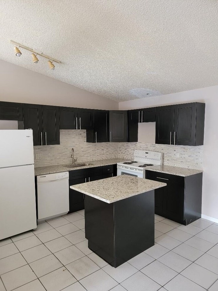 4292 Woodstock Dr #d, West Palm Beach, FL