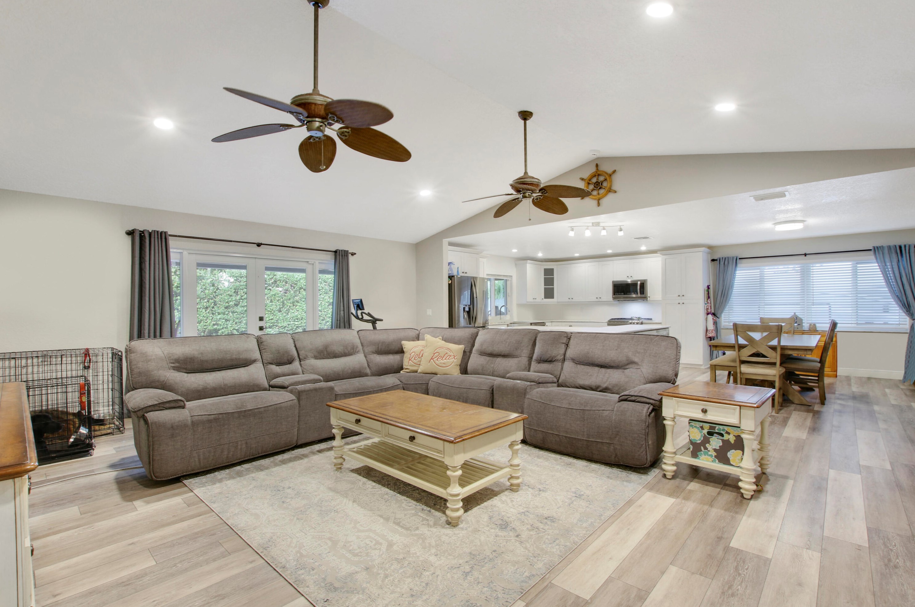 7450 Woodland Creek Ln, Lake Worth, FL 33467-6535