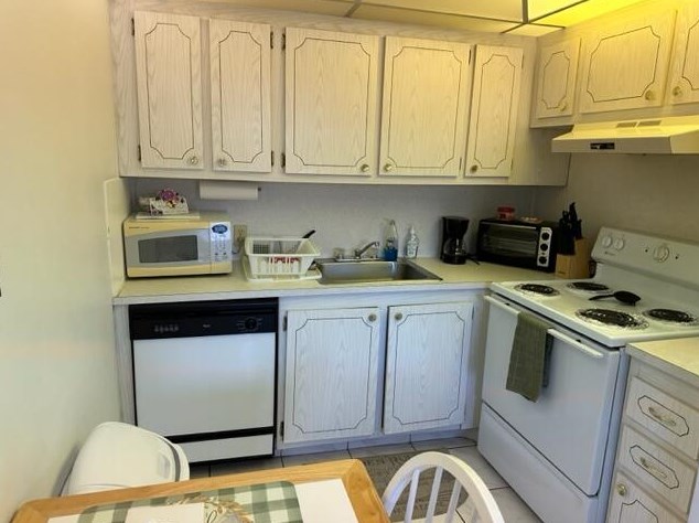 194 Dorset, Boca Raton FL  33434-3015 exterior