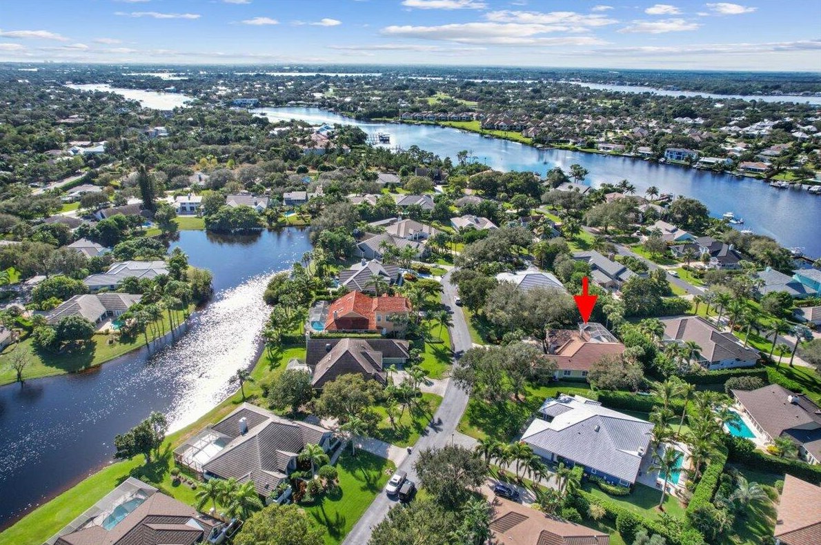 18710 Se Lakeside Way, Jupiter, FL 33469