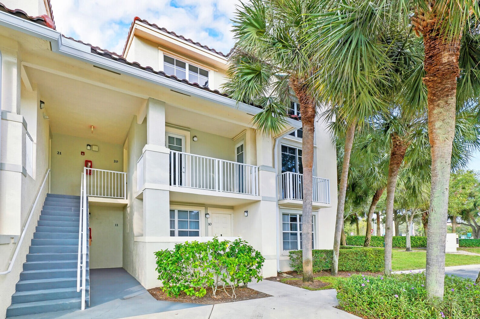 1054 University Blvd #20, Jupiter, FL 33458