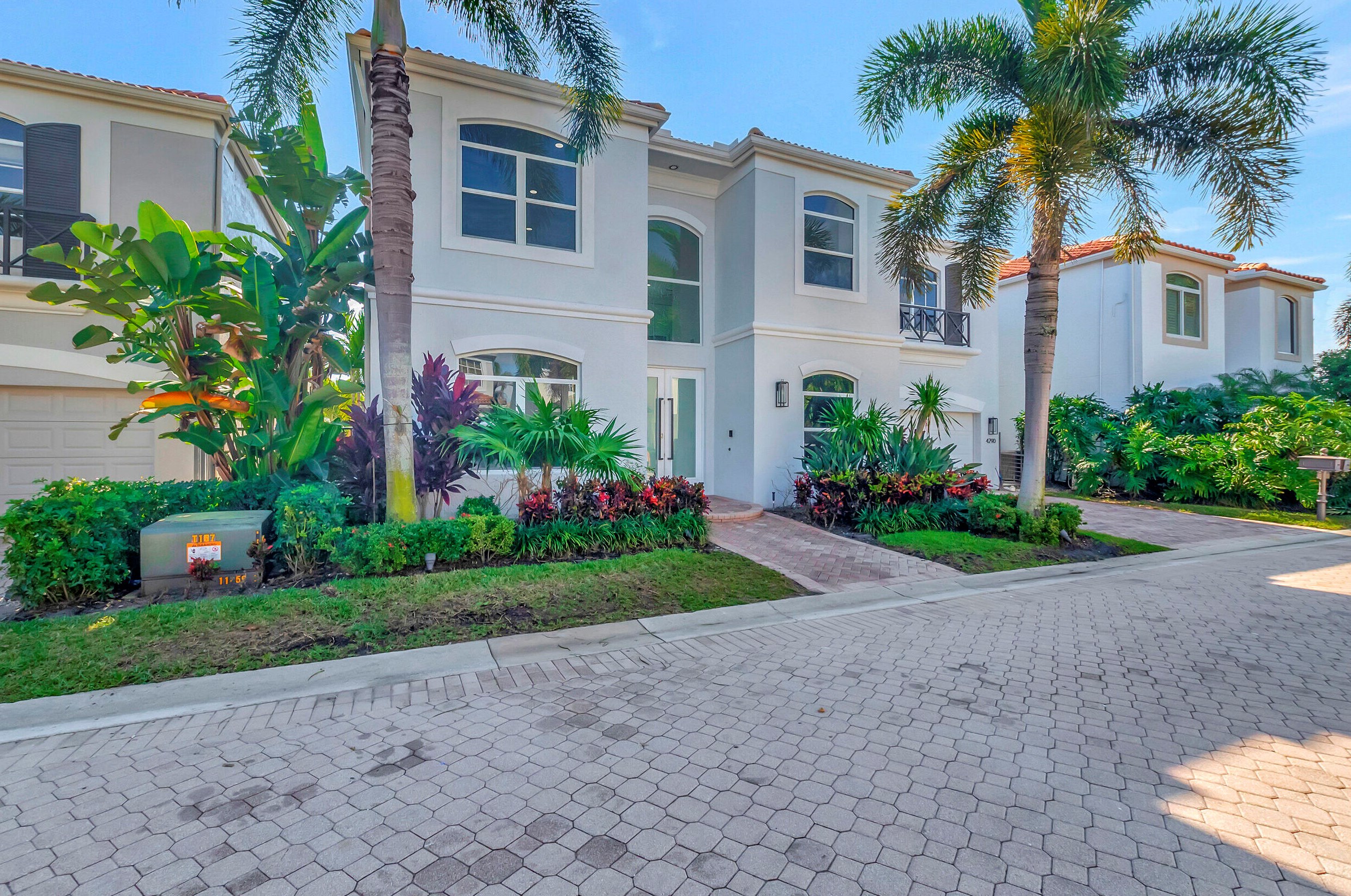 4290 62nd Rd, Boca Raton, FL 33496-4014