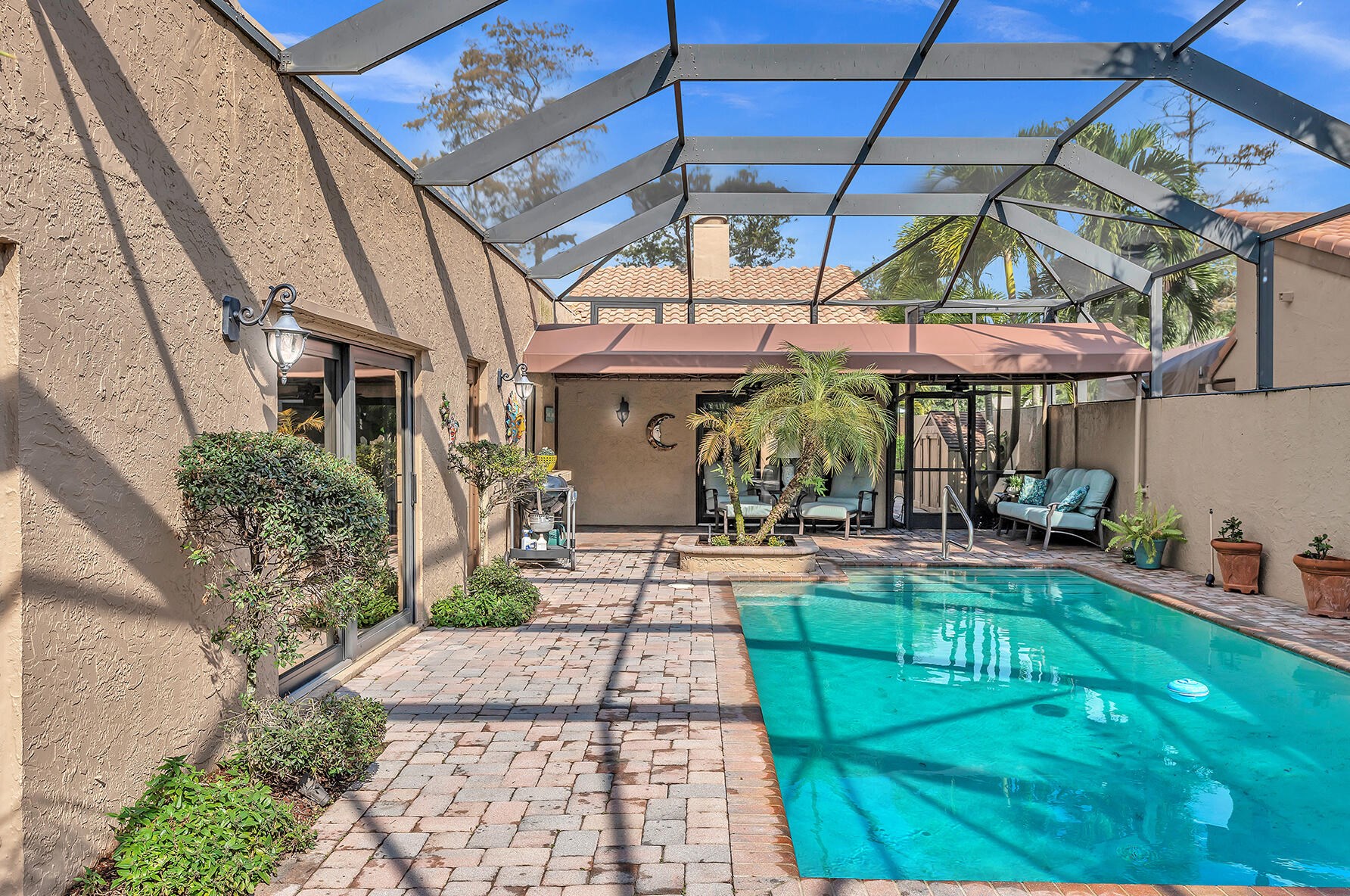 6600 Patio Ln, Boca Raton, FL 33433-6633