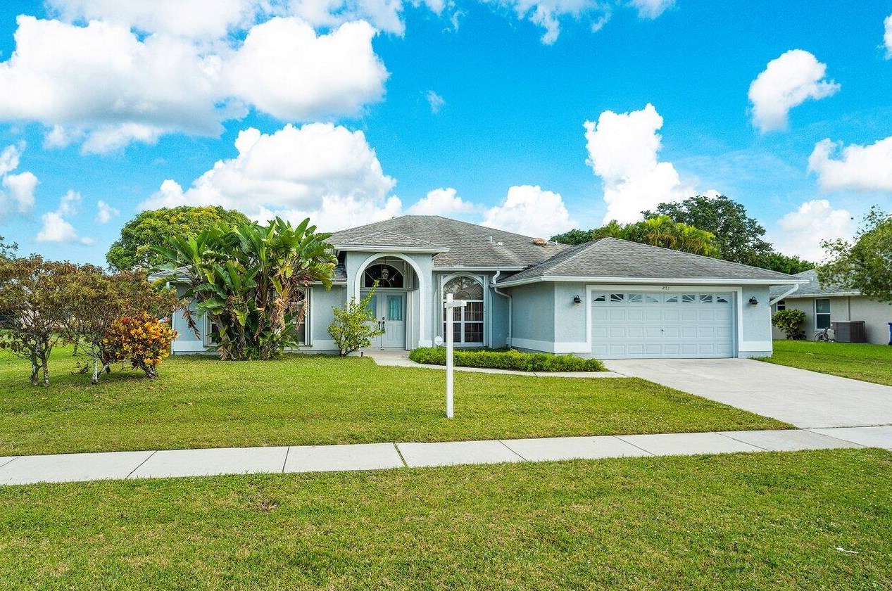 271 Ponce De Leon St, West Palm Beach, FL 33411