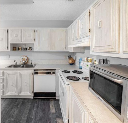 8793 Warwick Dr, Boca Raton FL  33433-1808 exterior