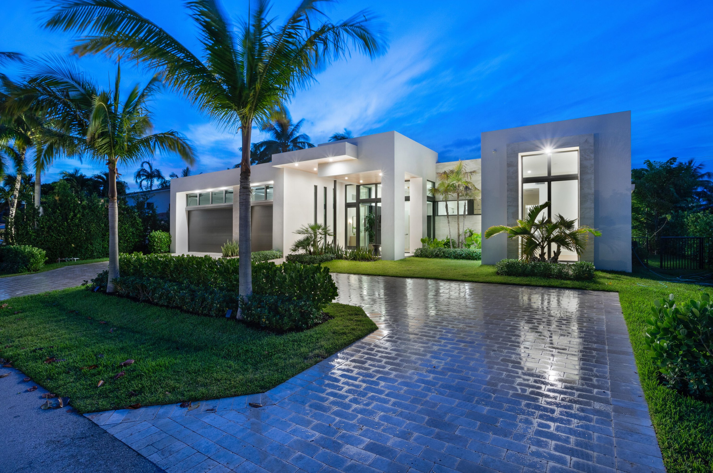 2200 Spanish River Rd, Boca Raton, FL 33432-8516