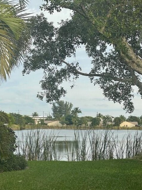 6001 Waterview Cir, Lake Worth, FL 33461