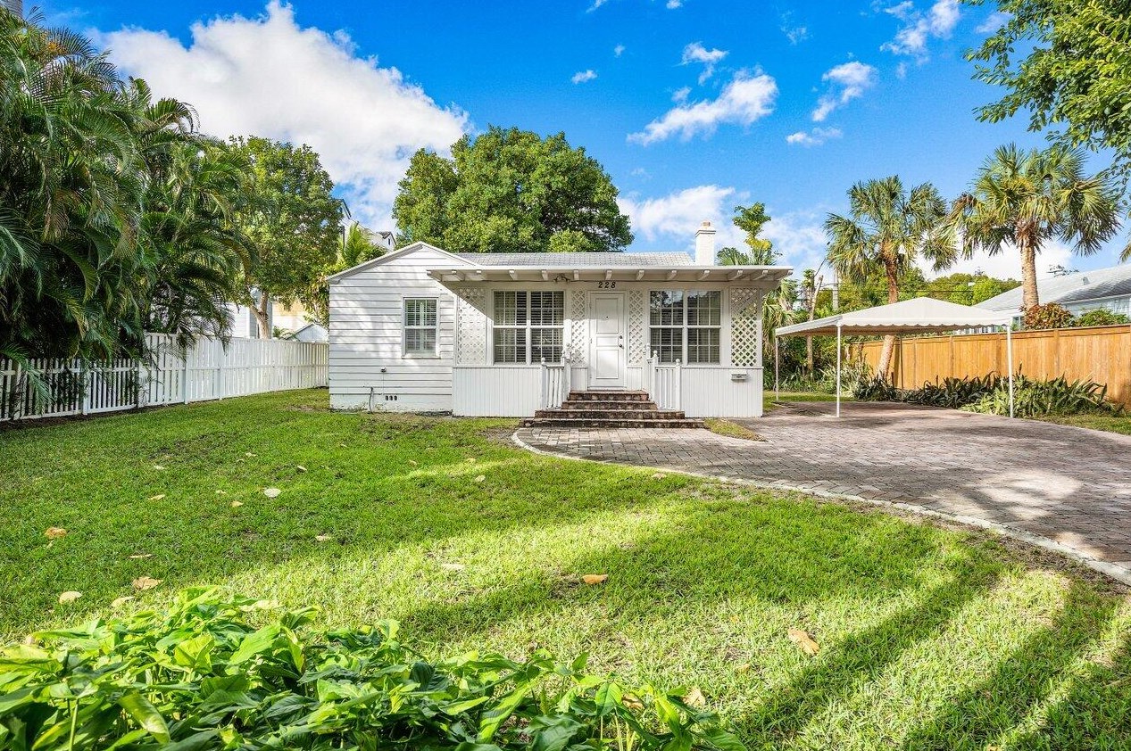 228 Se 7th Ave, Delray Beach, FL 33483