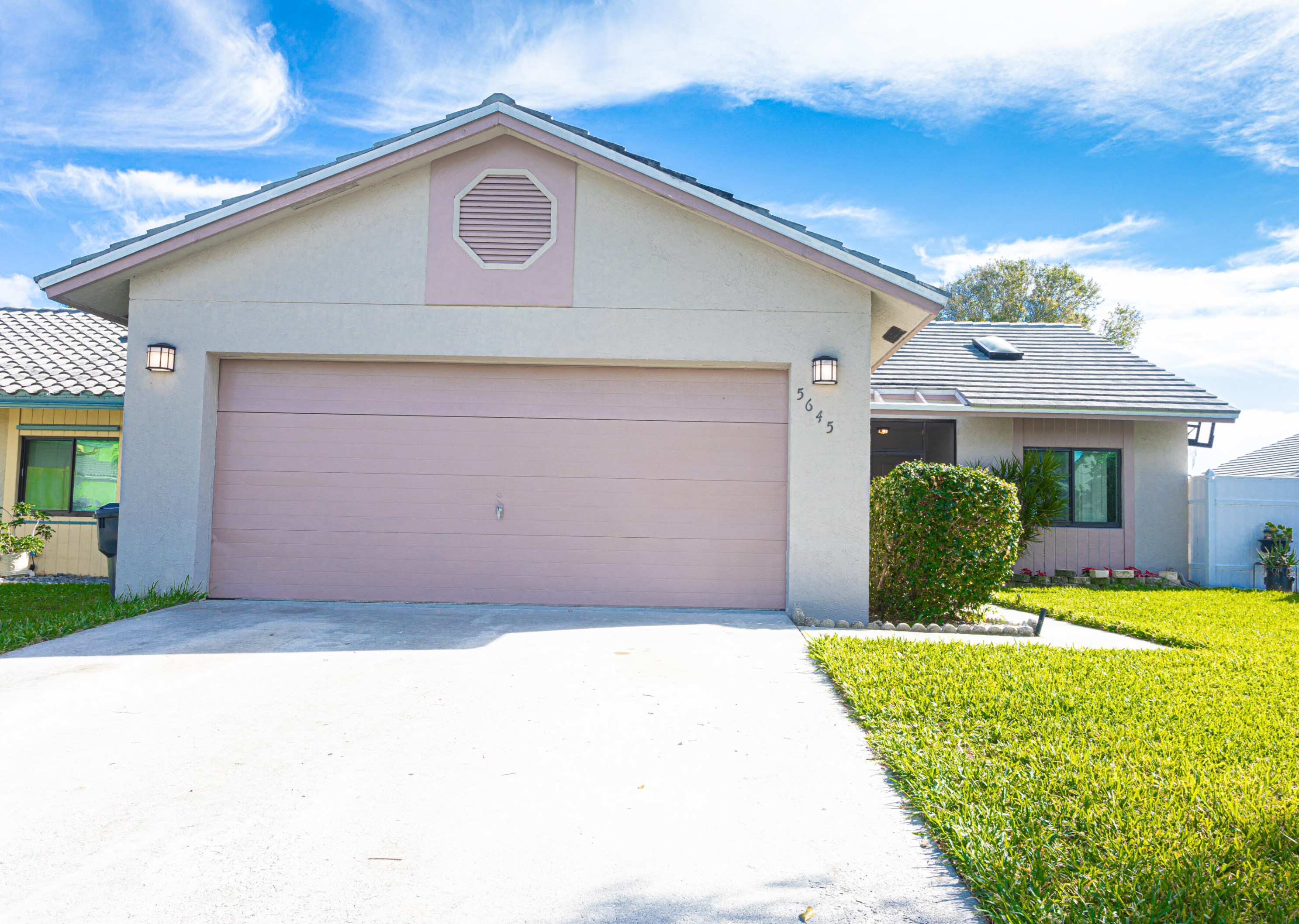 5645 Strawberry Lakes Cir, Lake Worth, FL 33463-6516
