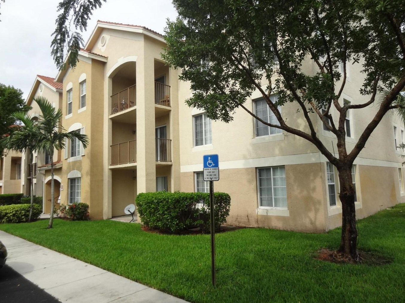4240 San Marino Blvd #205, West Palm Beach, FL 33409