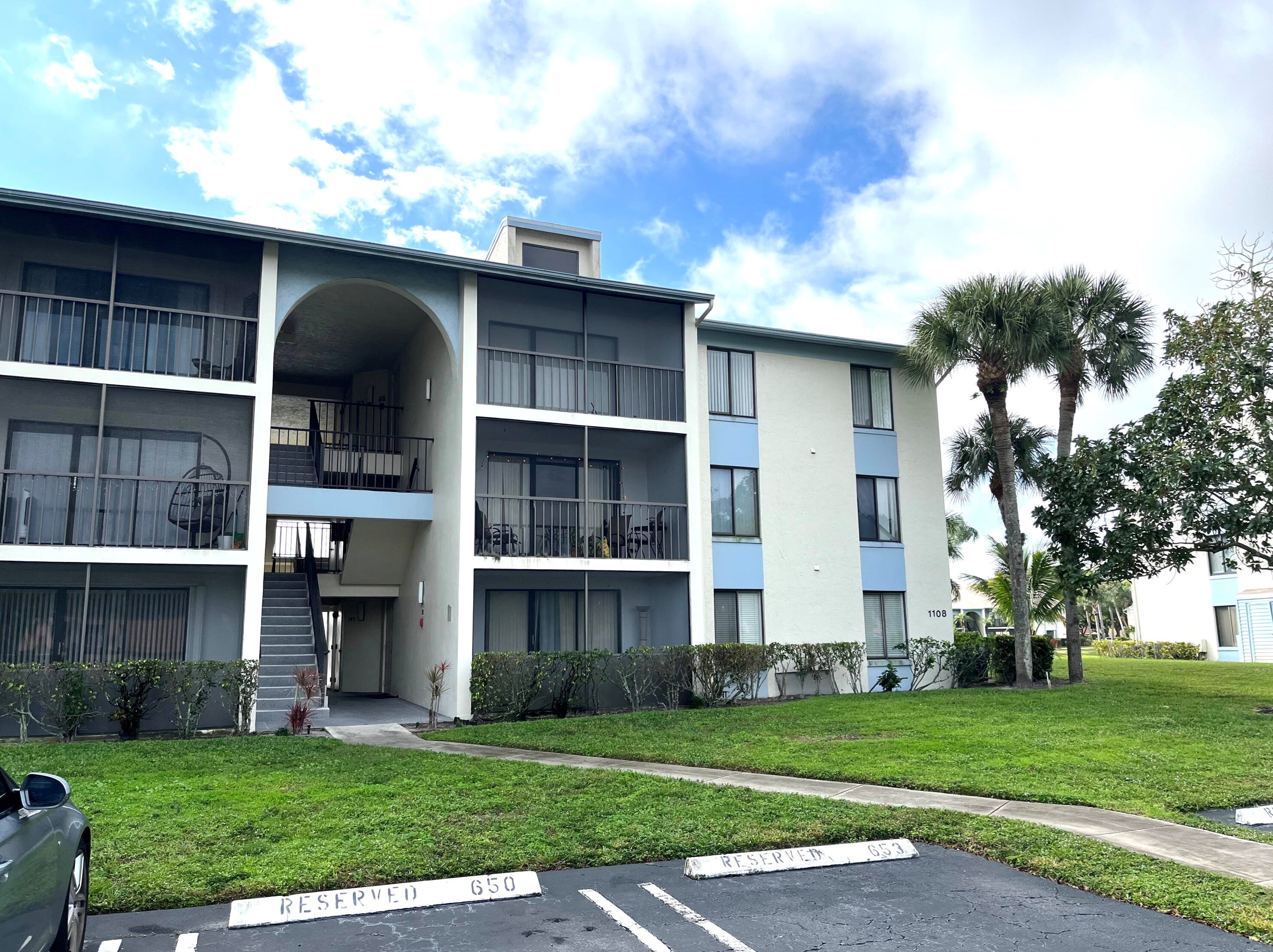 1108 Green Pine Blvd Apt F3, West Palm Beach, FL 33409