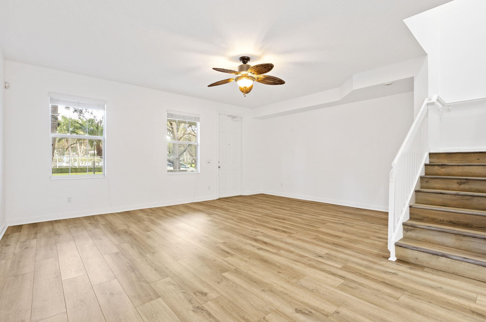 2889 Community Dr, Jupiter FL  33458-8216 exterior