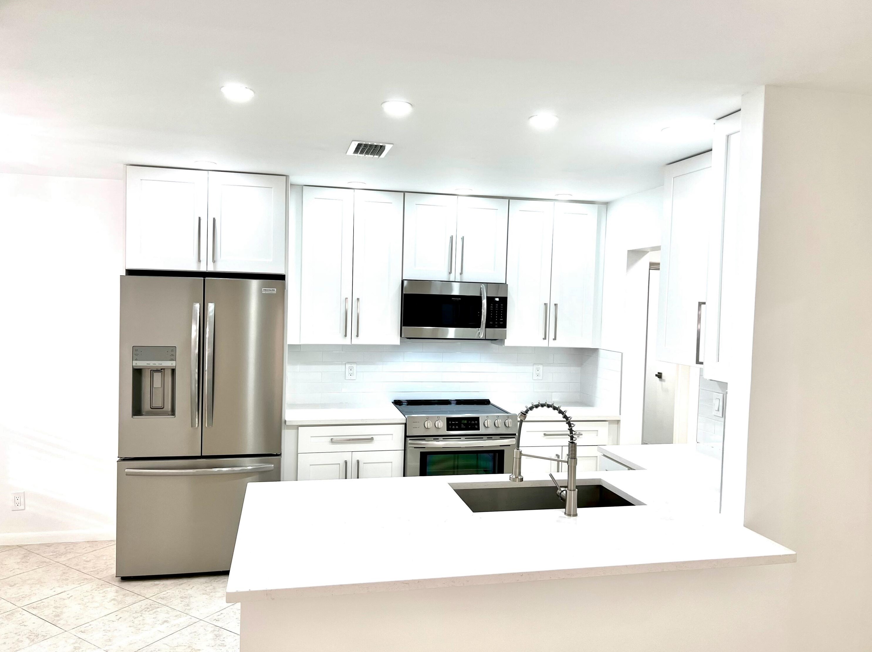 227 Ne 3rd Ave, Boca Raton, FL 33432