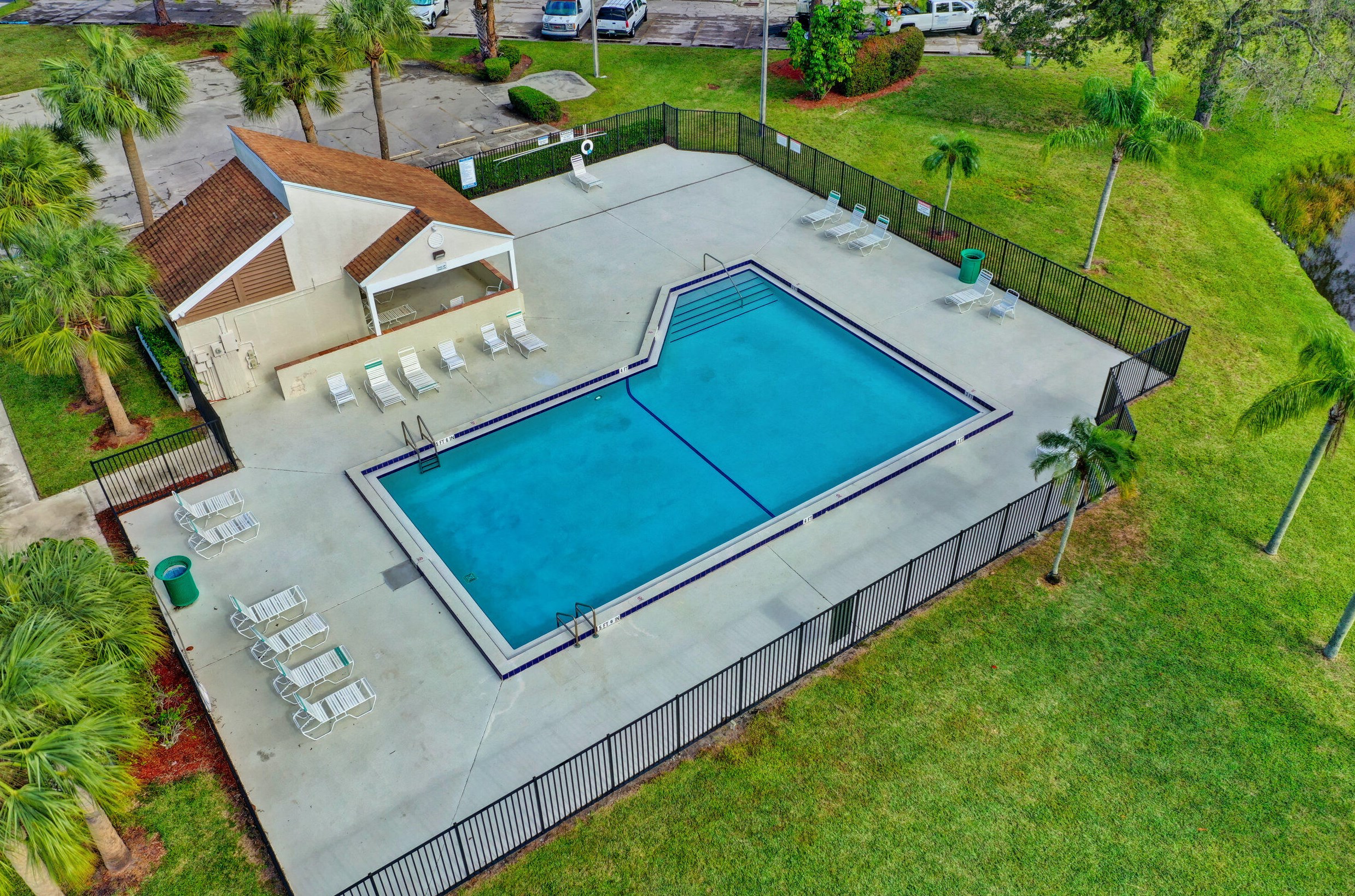707 Stonewood Ct, Jupiter FL  33458-5817 exterior