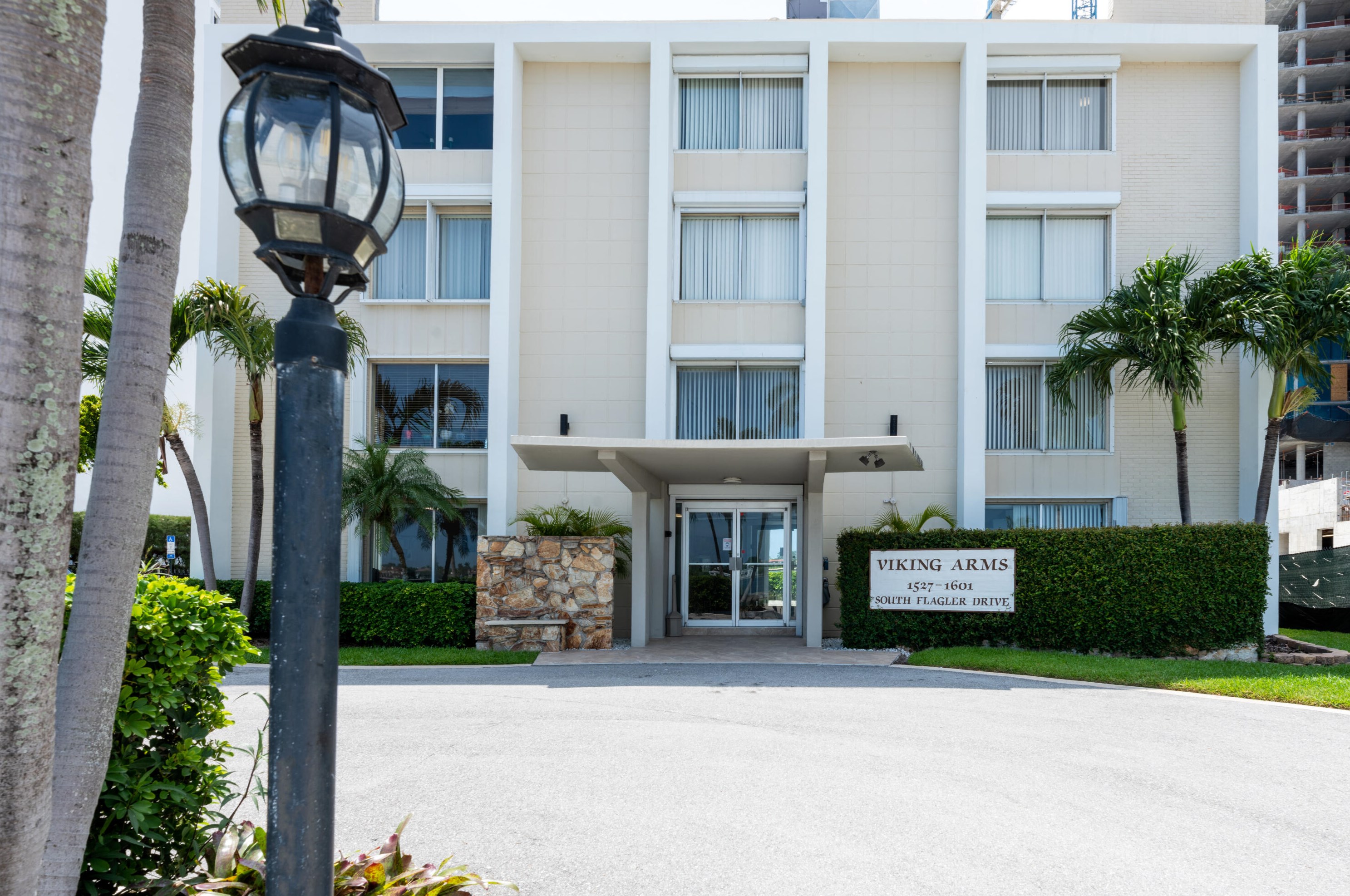 1527 S Flagler Dr #104f, West Palm Beach, FL