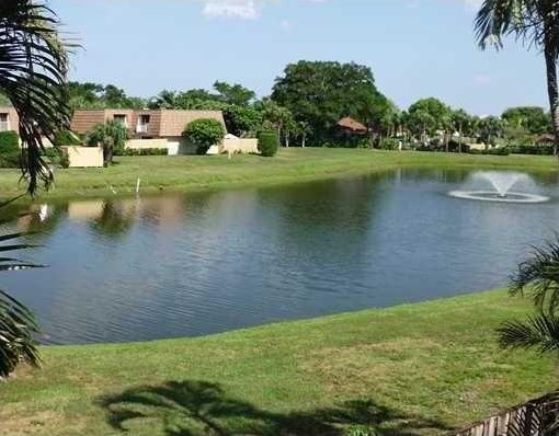 803 Blue Ridge Cir, West Palm Beach, FL 33409