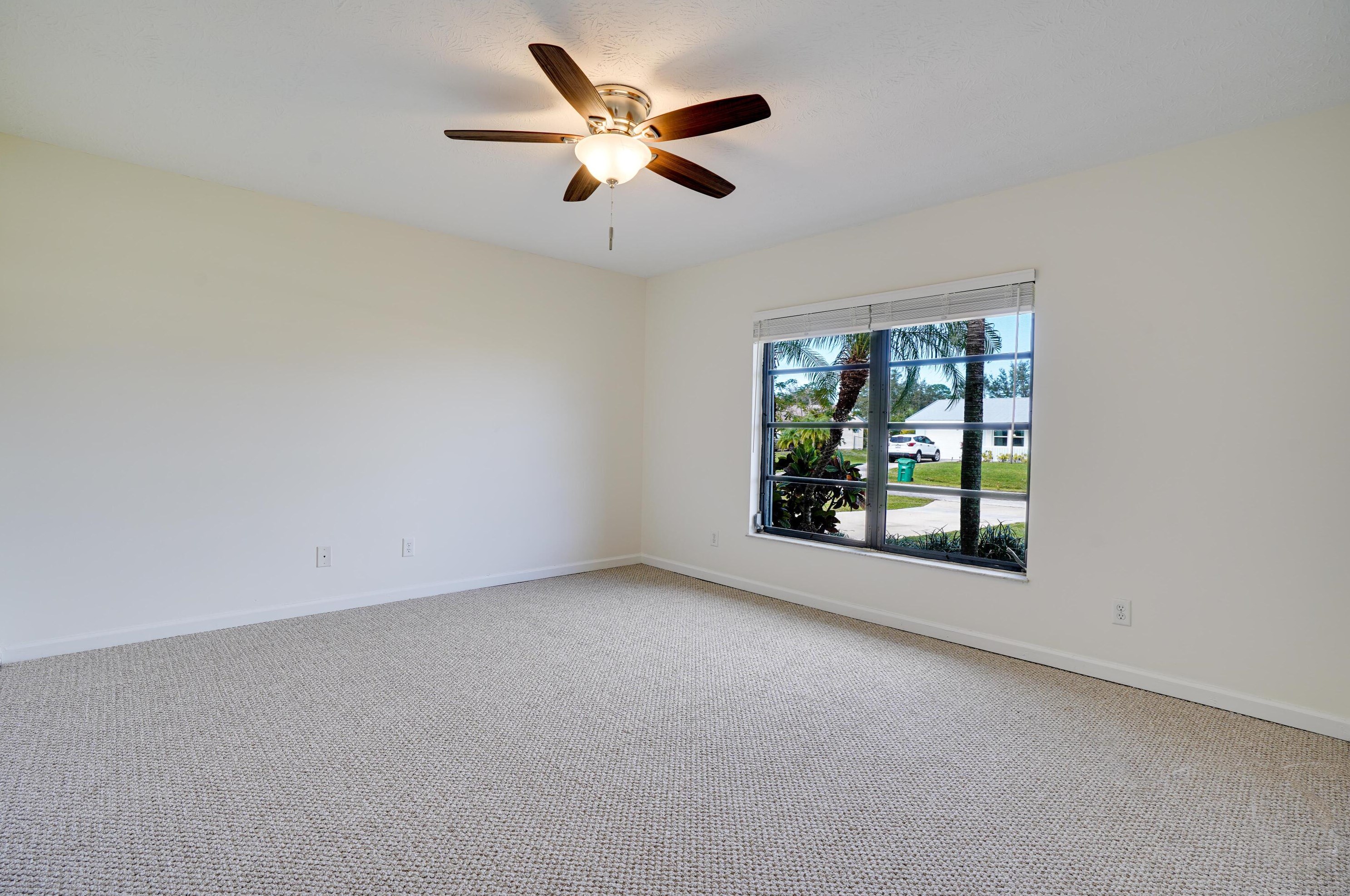 774 Se Lighthouse Ave, Fort Pierce, FL 34983