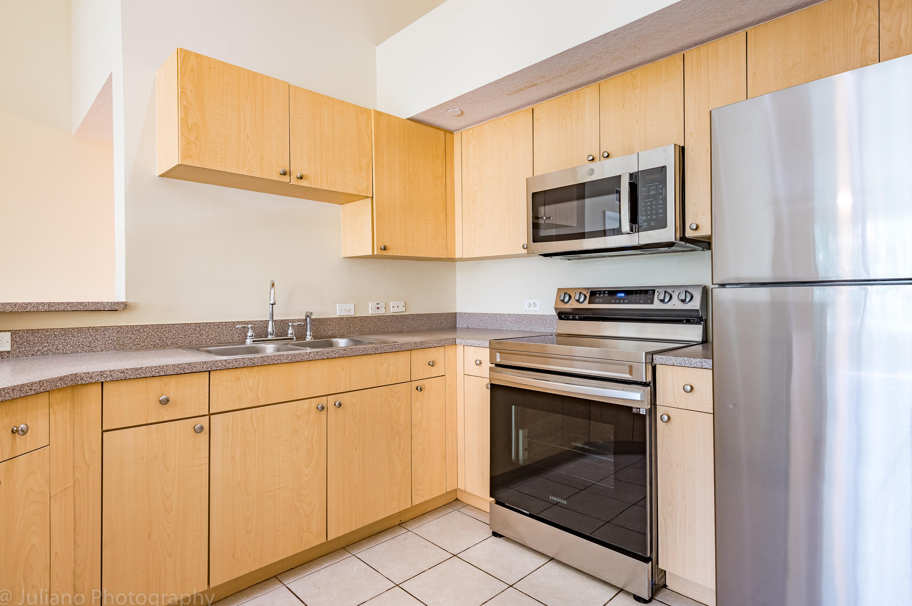 1218 Villa Cir, Boynton Beach, FL 33435