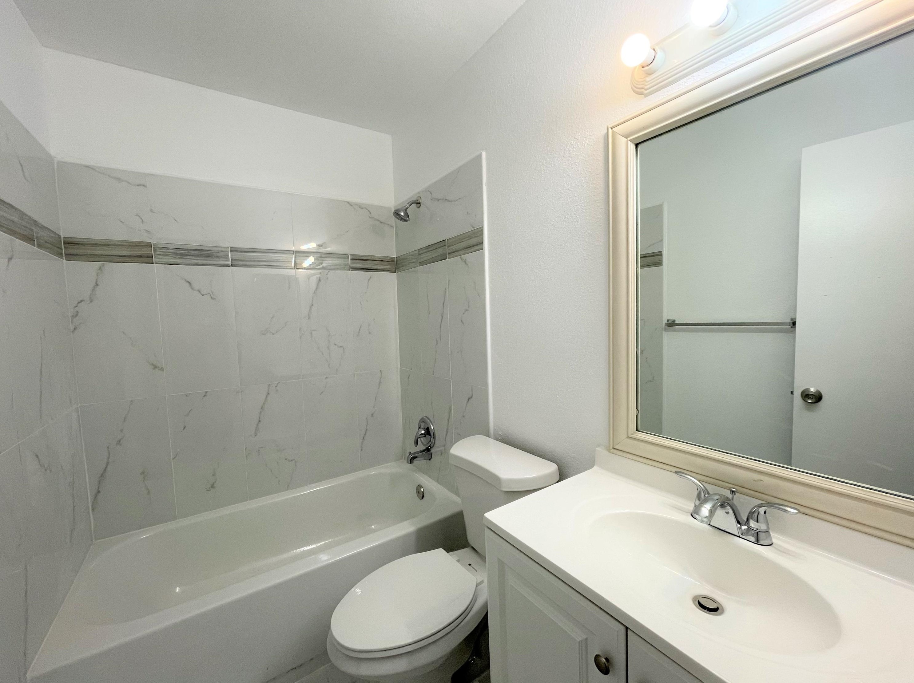 6043 10th Ave N #229, Lake Worth, FL 33463