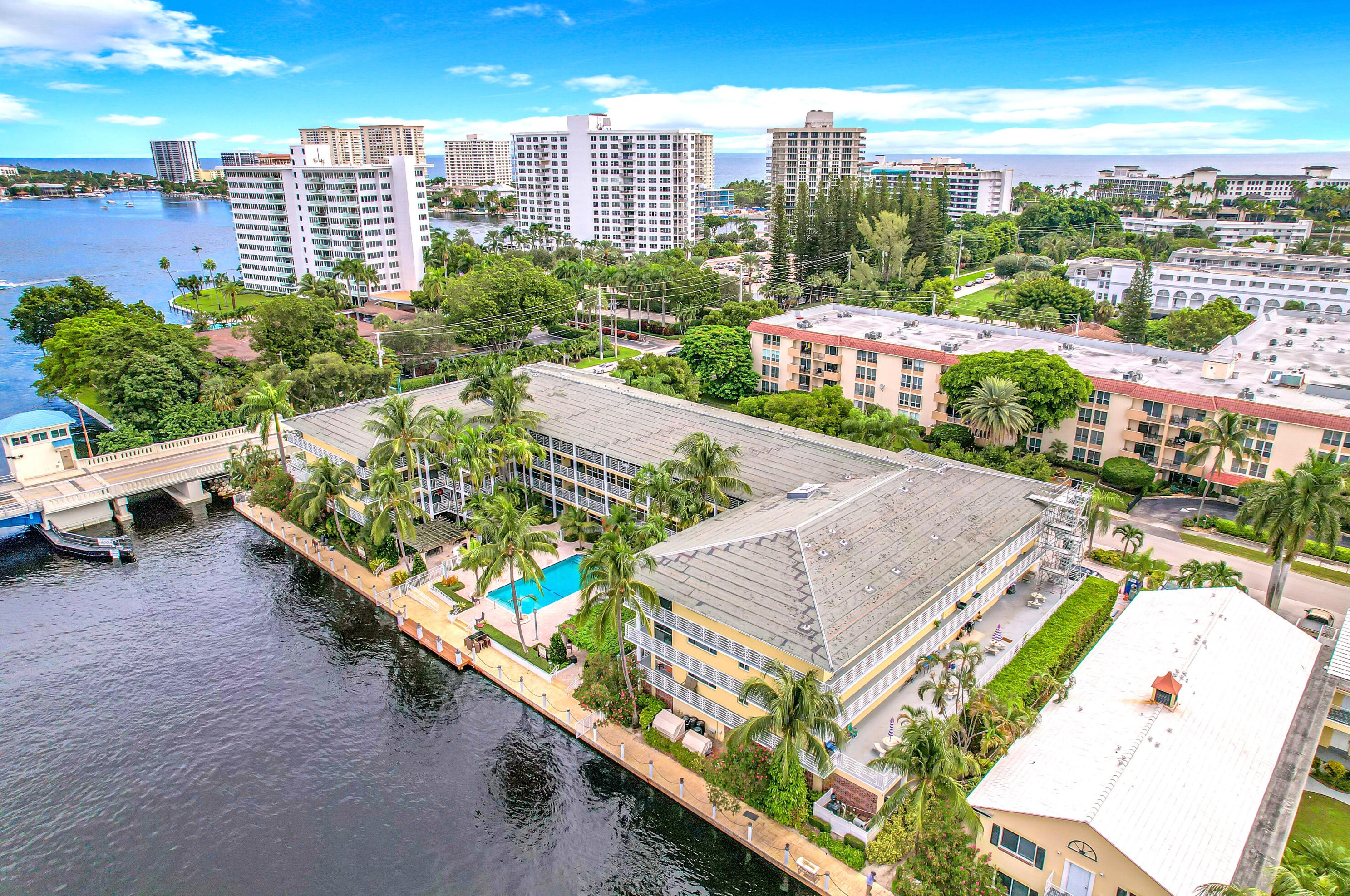 1015 Spanish River Rd #408, Boca Raton, FL 33432