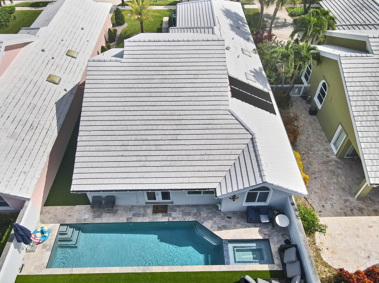 2313 Saratoga Bay Dr, West Palm Beach, FL 33409-7237