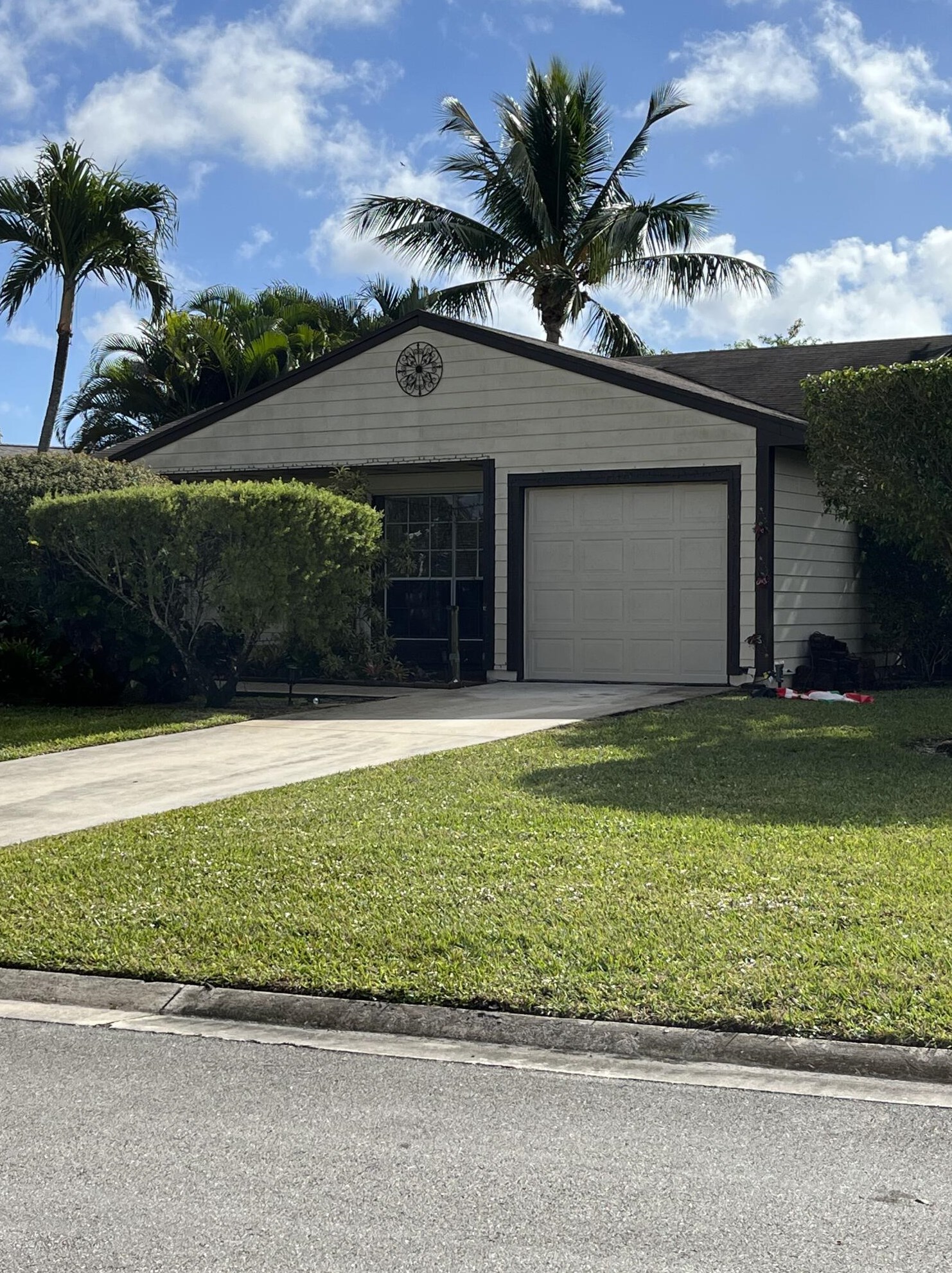 5423 Courtney Cir, Boynton Beach, FL 33472