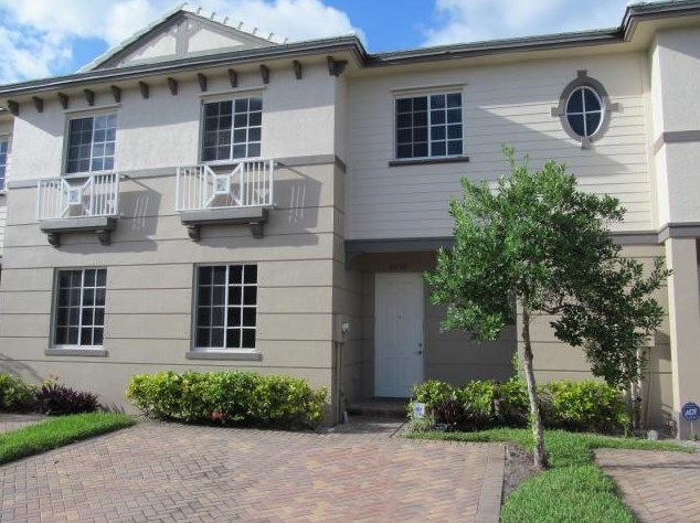1987 Nassau Dr, West Palm Beach, FL 33404