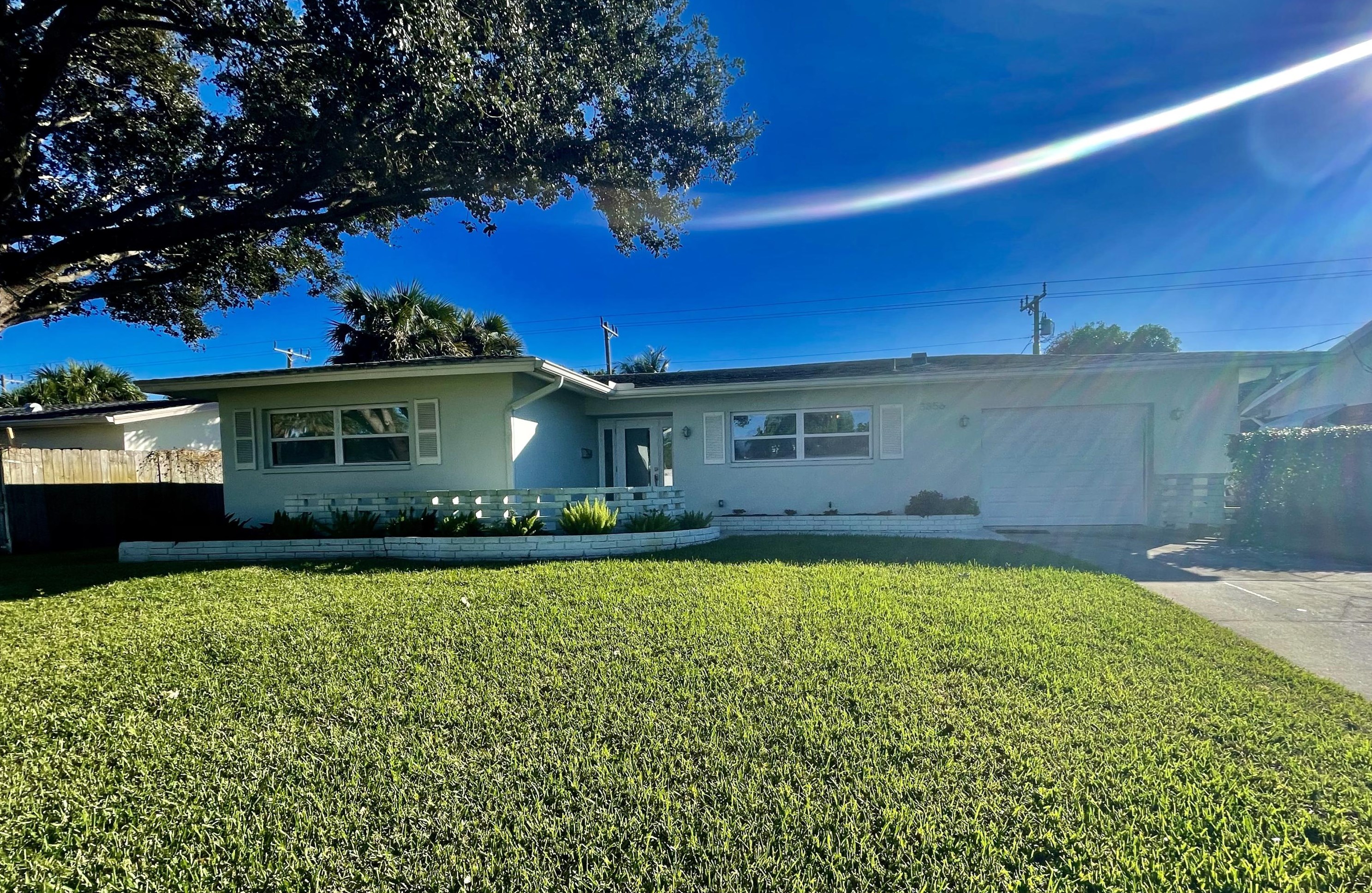 3856 Lighthouse Dr, West Palm Beach, FL 33410