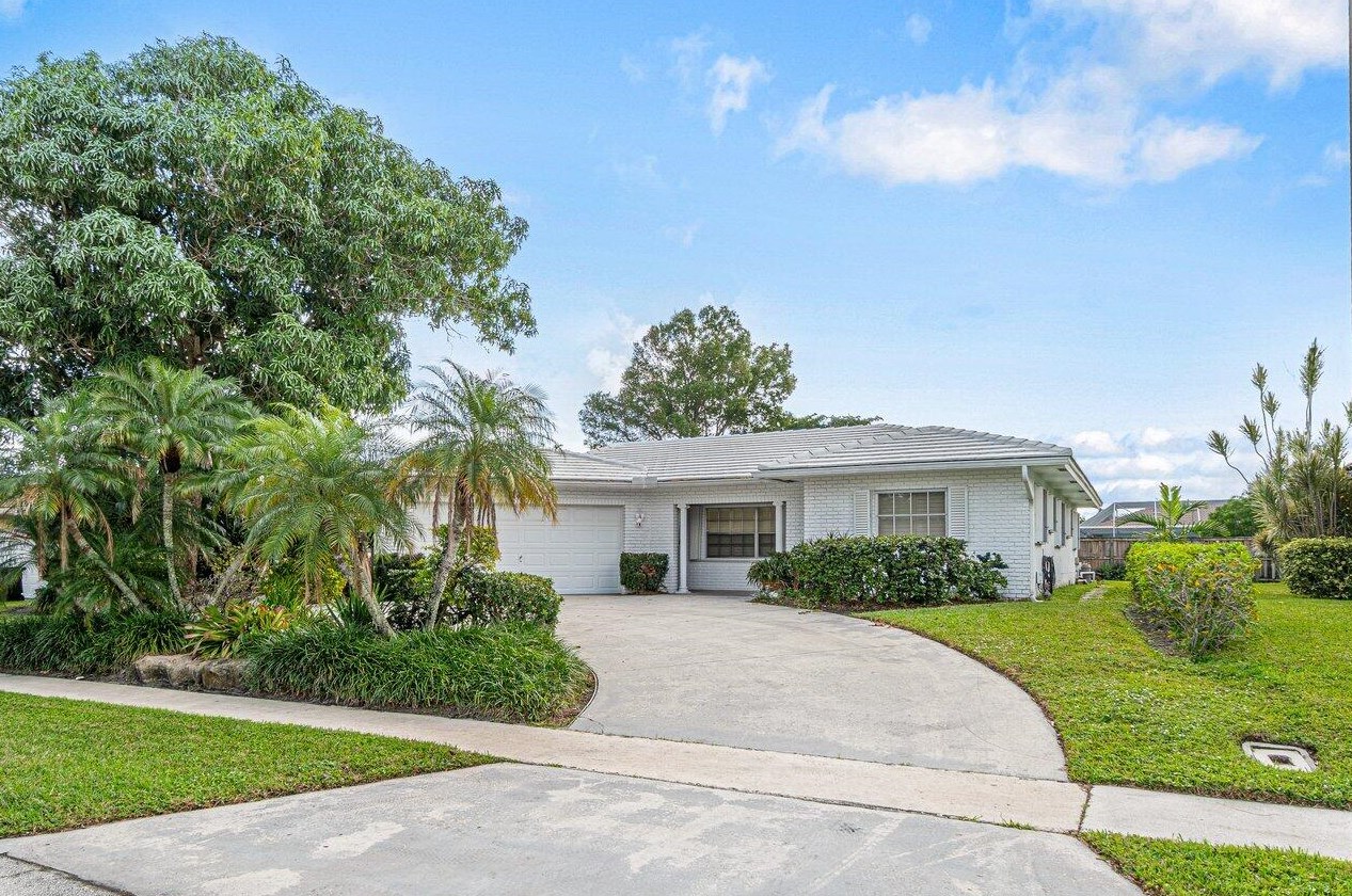 1350 Sw 13th Dr, Boca Raton, FL 33486