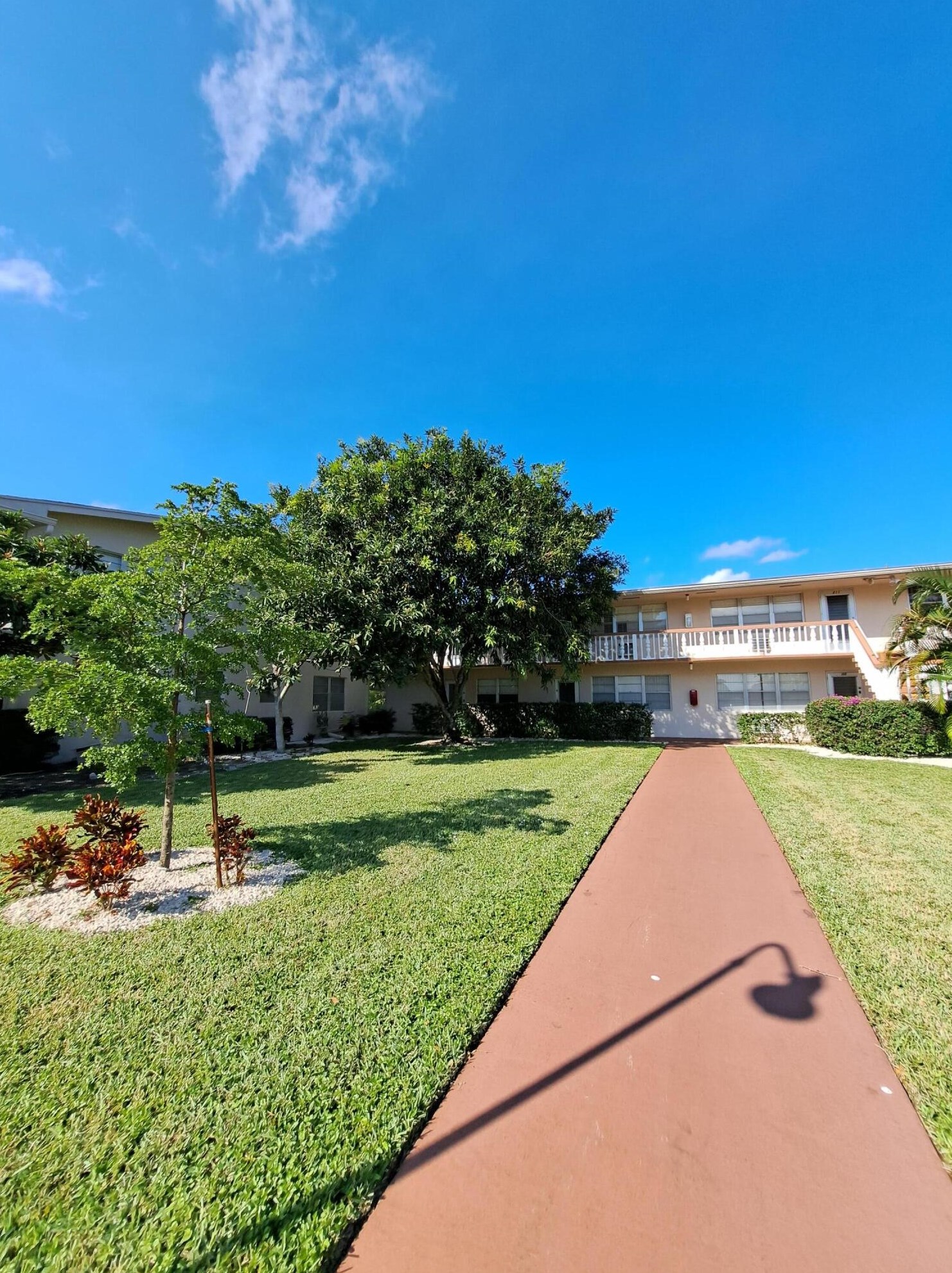 27 Easthampton B, West Palm Beach, FL 33417
