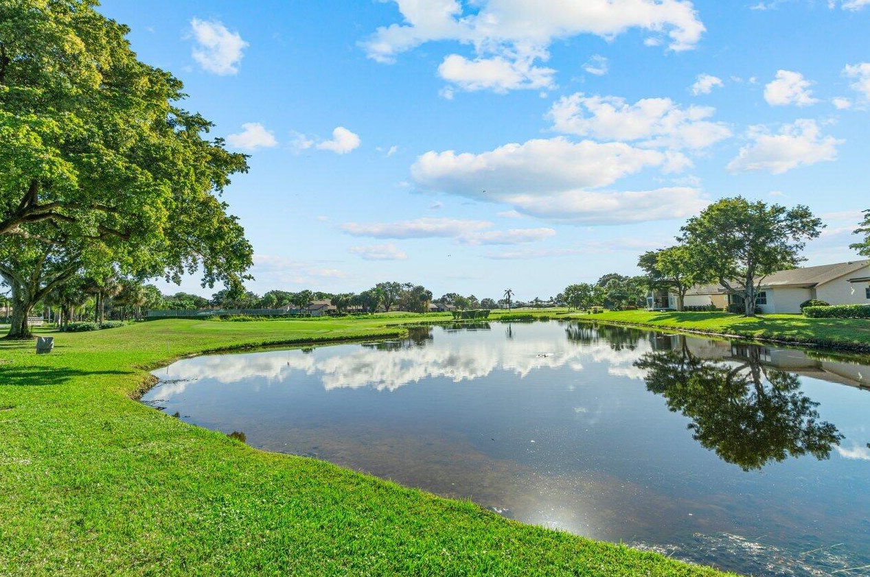 5605 Forest Oaks Ter, Delray Beach, FL 33484