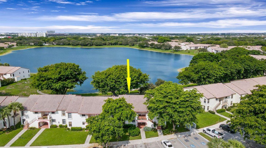 2850 Palmwood Ter, Boca Raton FL 33431-8271 exterior