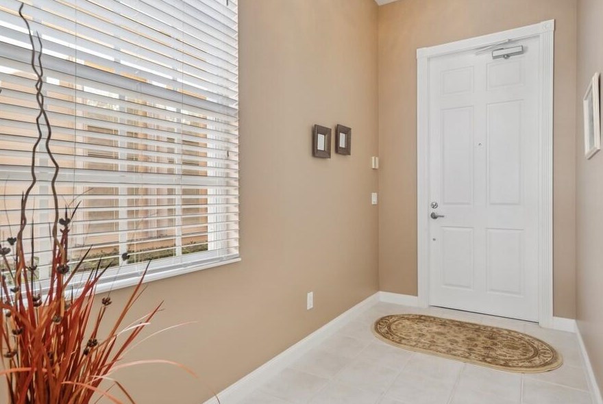2633 James River Rd, West Palm Beach, FL 33411-5752
