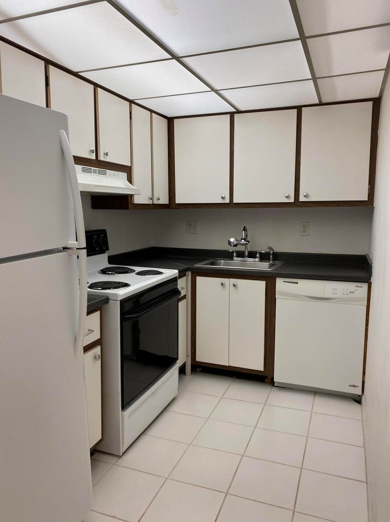 632 Nw 13th St Apt 24, Boca Raton, FL 33486