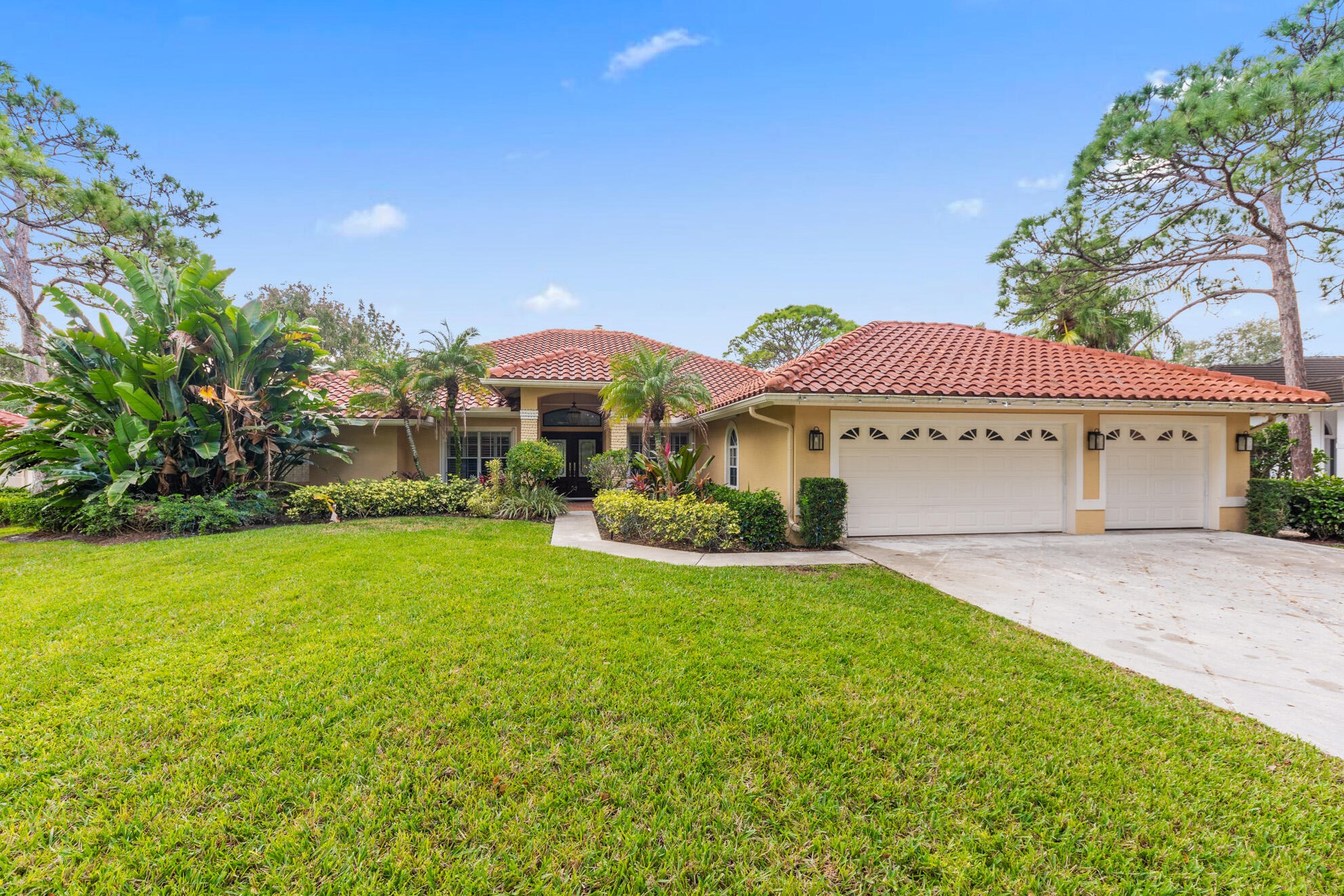 19554 Red Gum Trl, Jupiter, FL 33458-2473