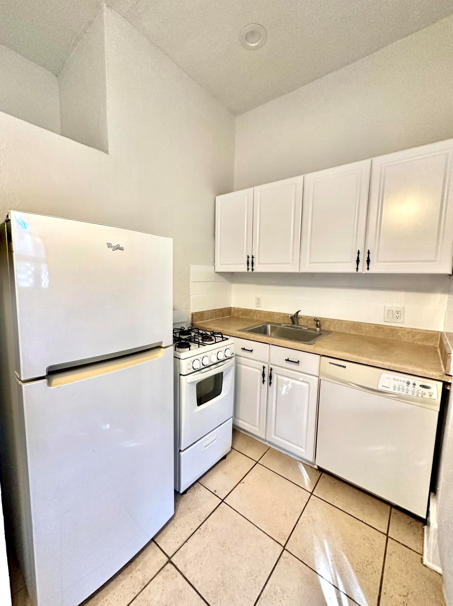 424 Kanuga Dr #1, West Palm Beach, FL 33401