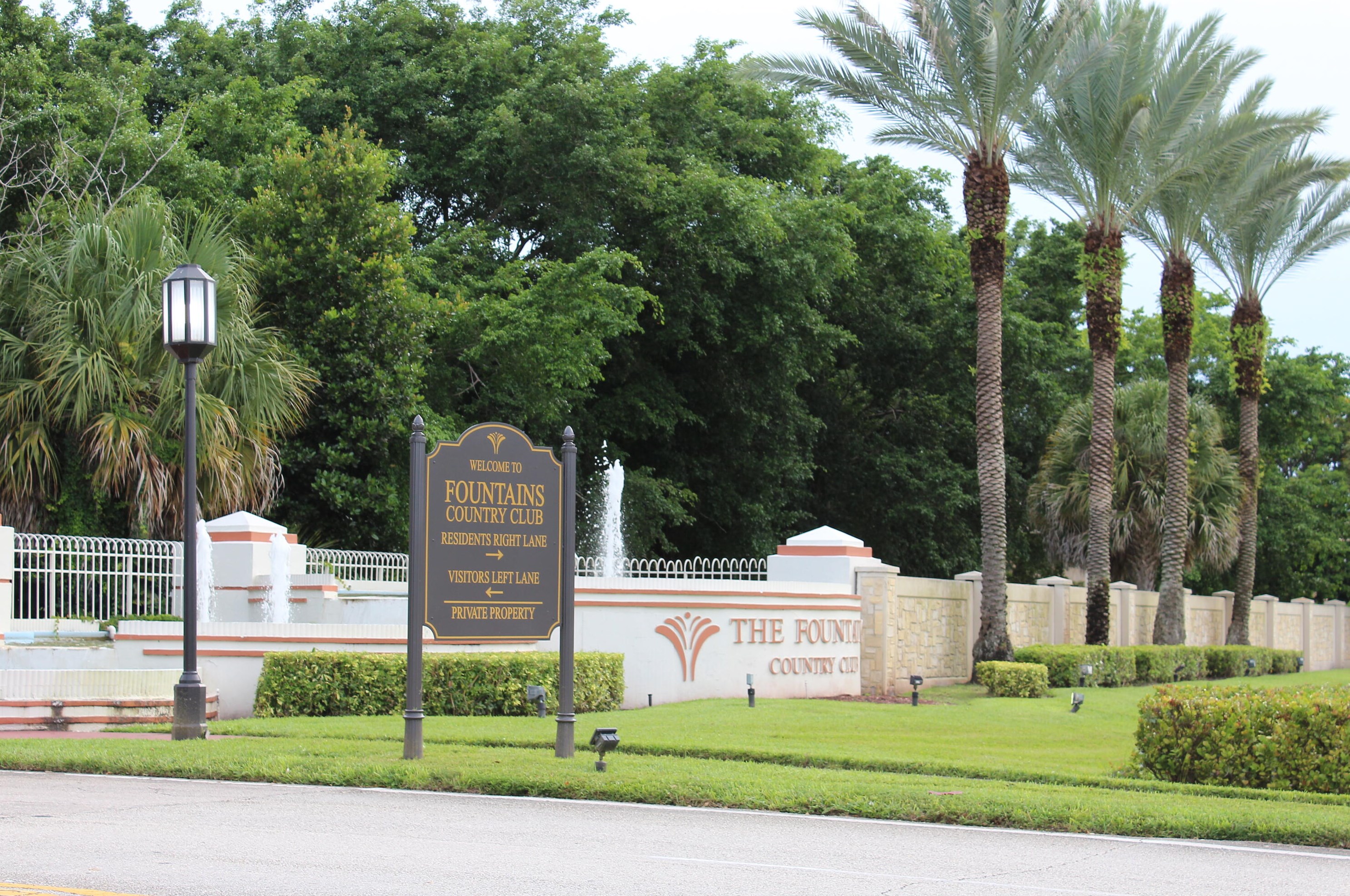 4657 Fountains Dr S #207, Lake Worth, FL 33467
