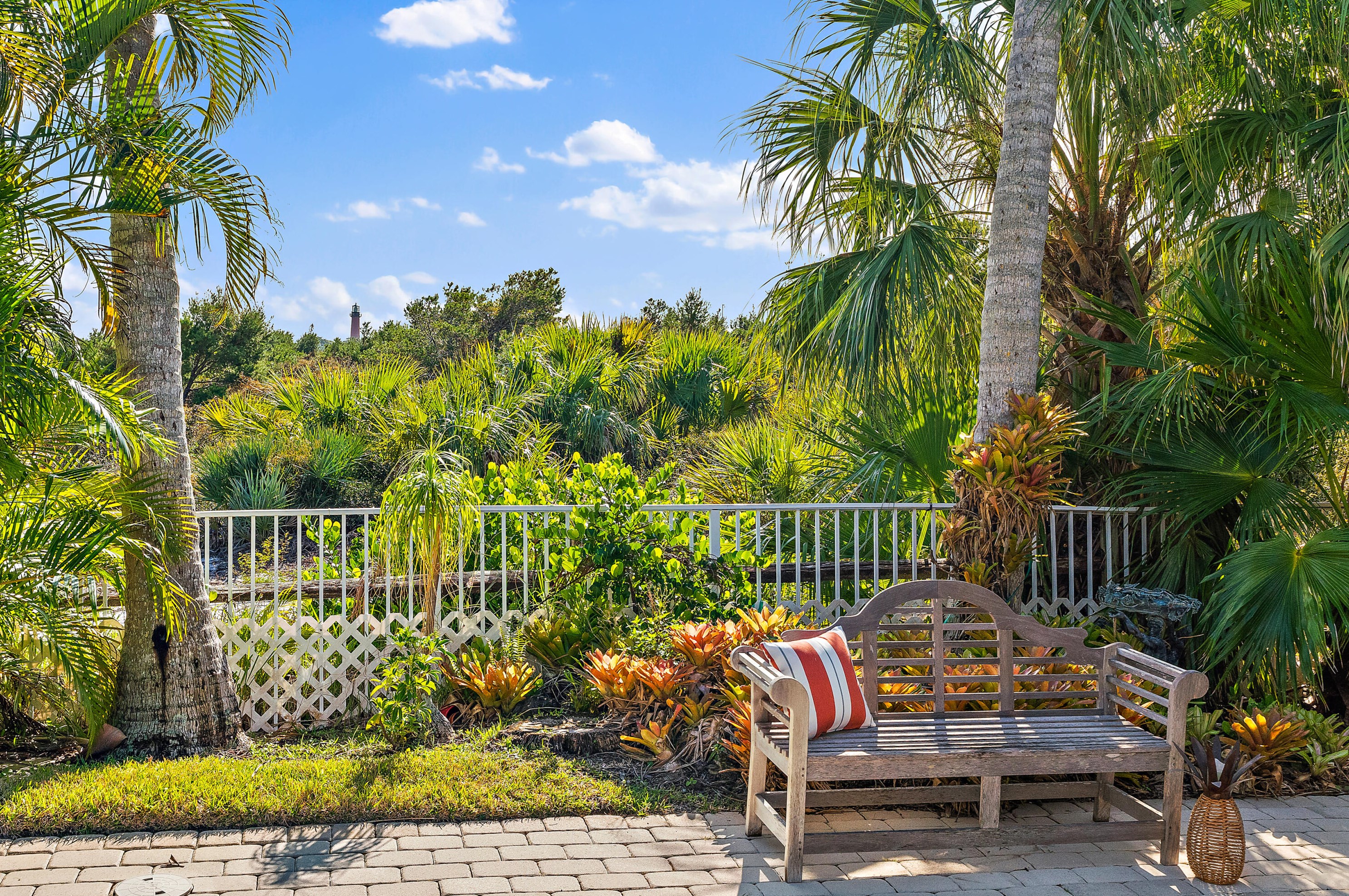 36 Coconut Ln, Jupiter, FL 33469-2421