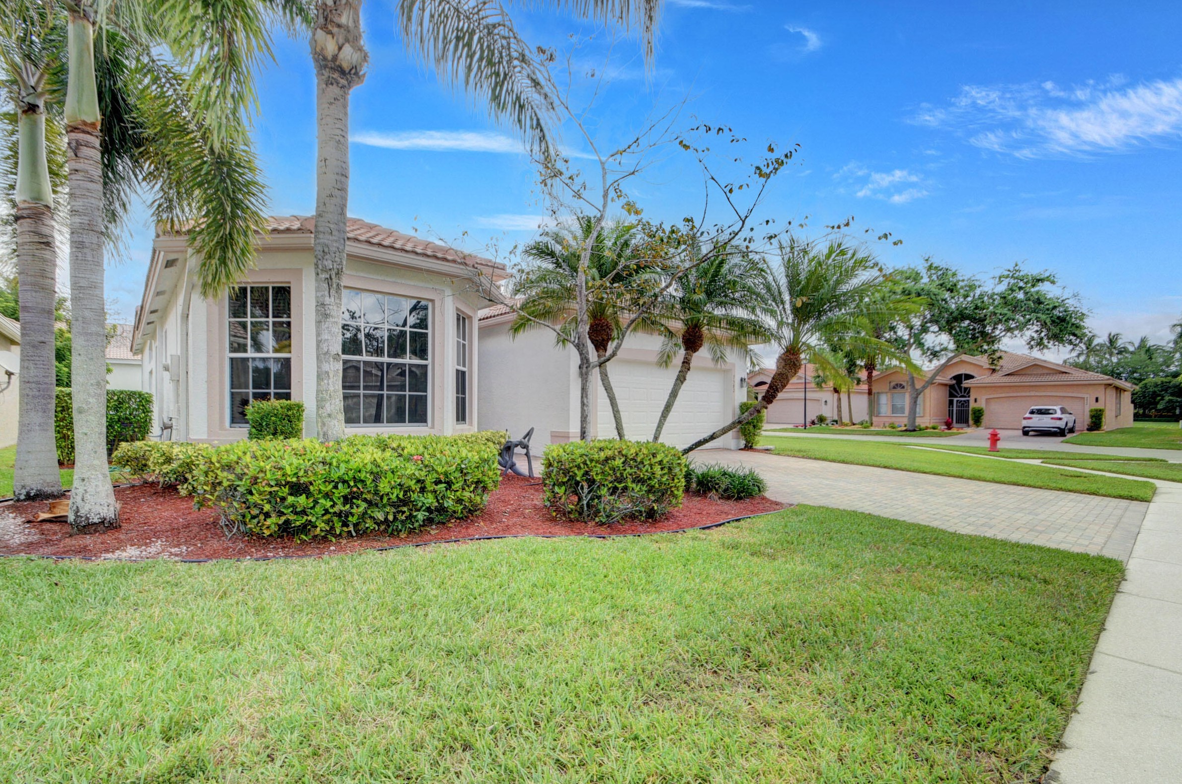 7582 Pebble Shores Ter, Lake Worth FL  33467-6910 exterior