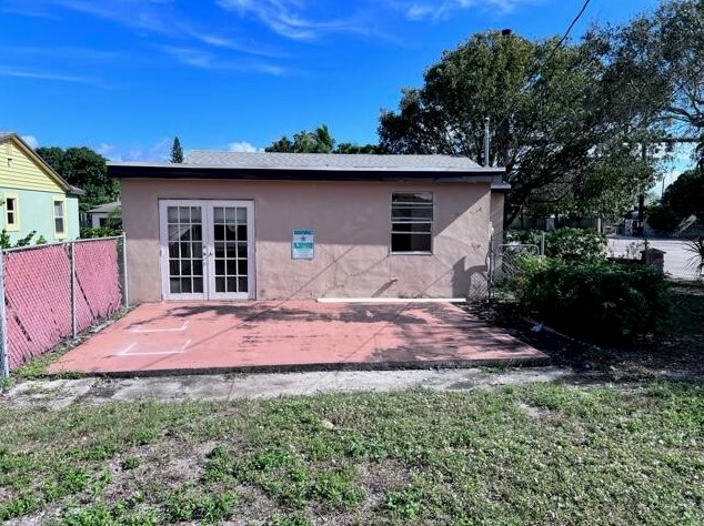 1005 D St, Lake Worth, FL 33460-2054