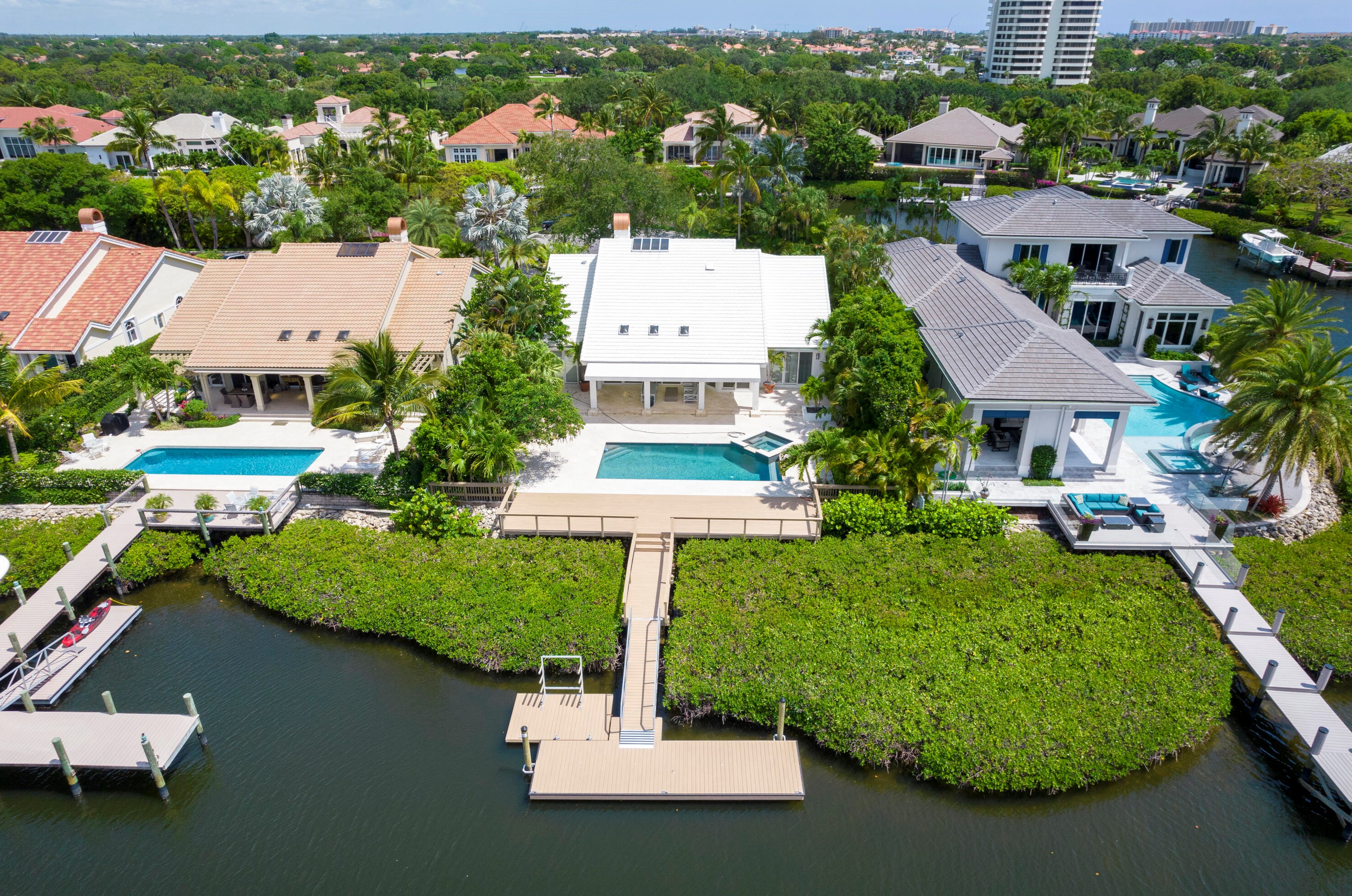215 Island Dr, Jupiter, FL 33477