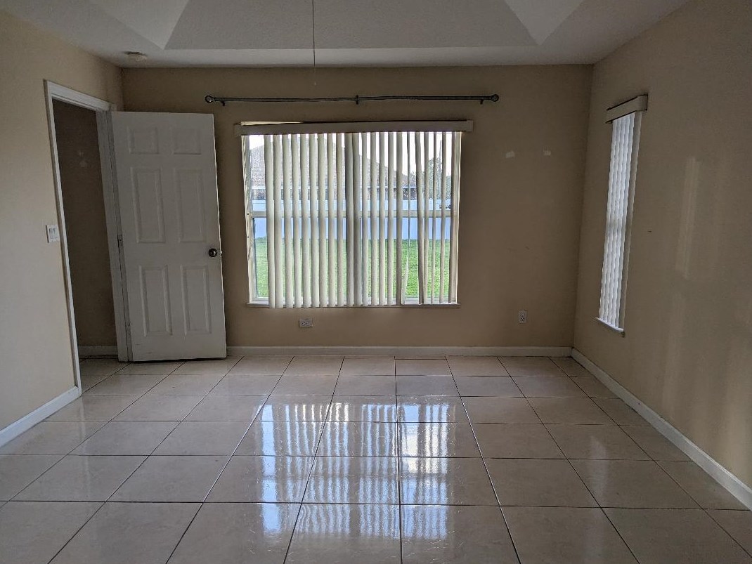 2086 Sw Pruitt St, Fort Pierce, FL 34953